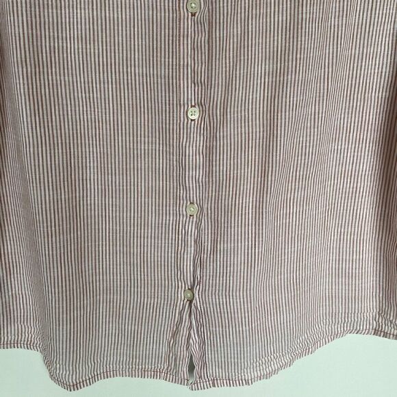 Madewell V-Neck Button-Back Top in Stripe - Picture 7 of 10